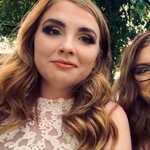 Meet your Posher, Haley